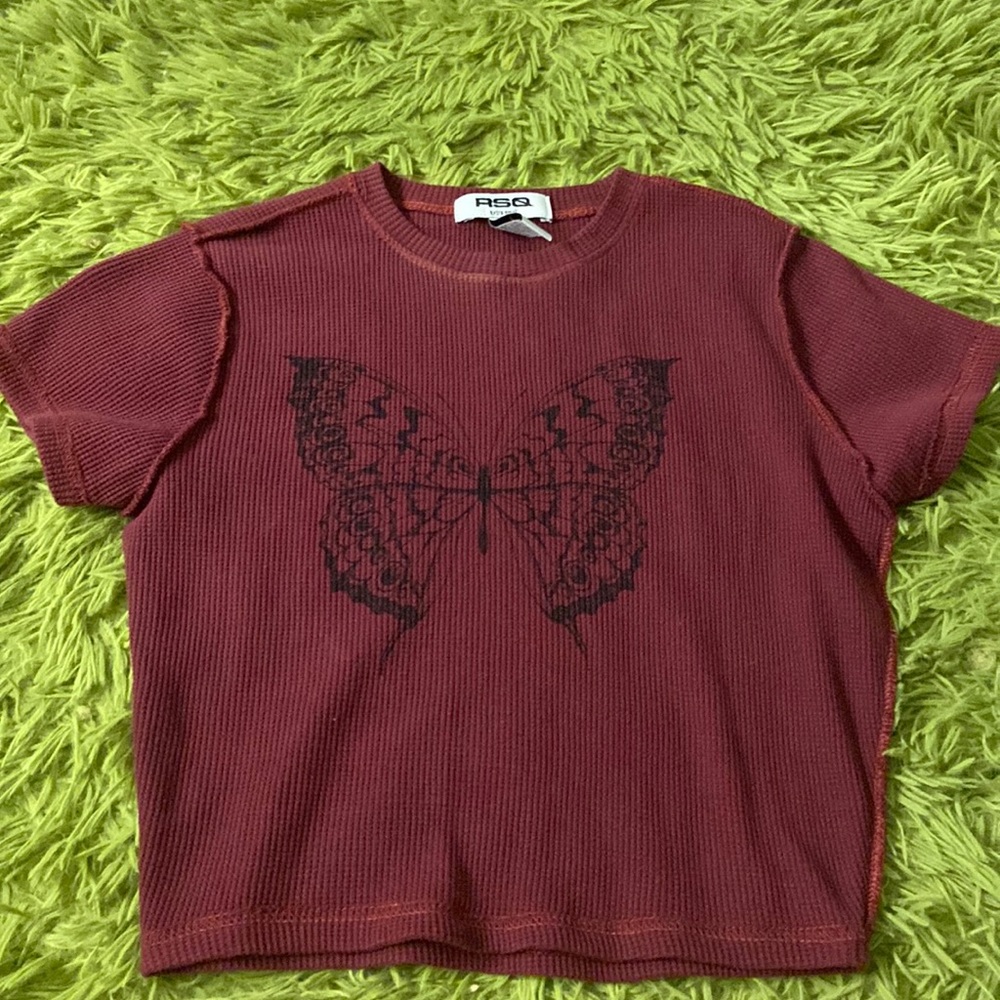 maroon baby tee